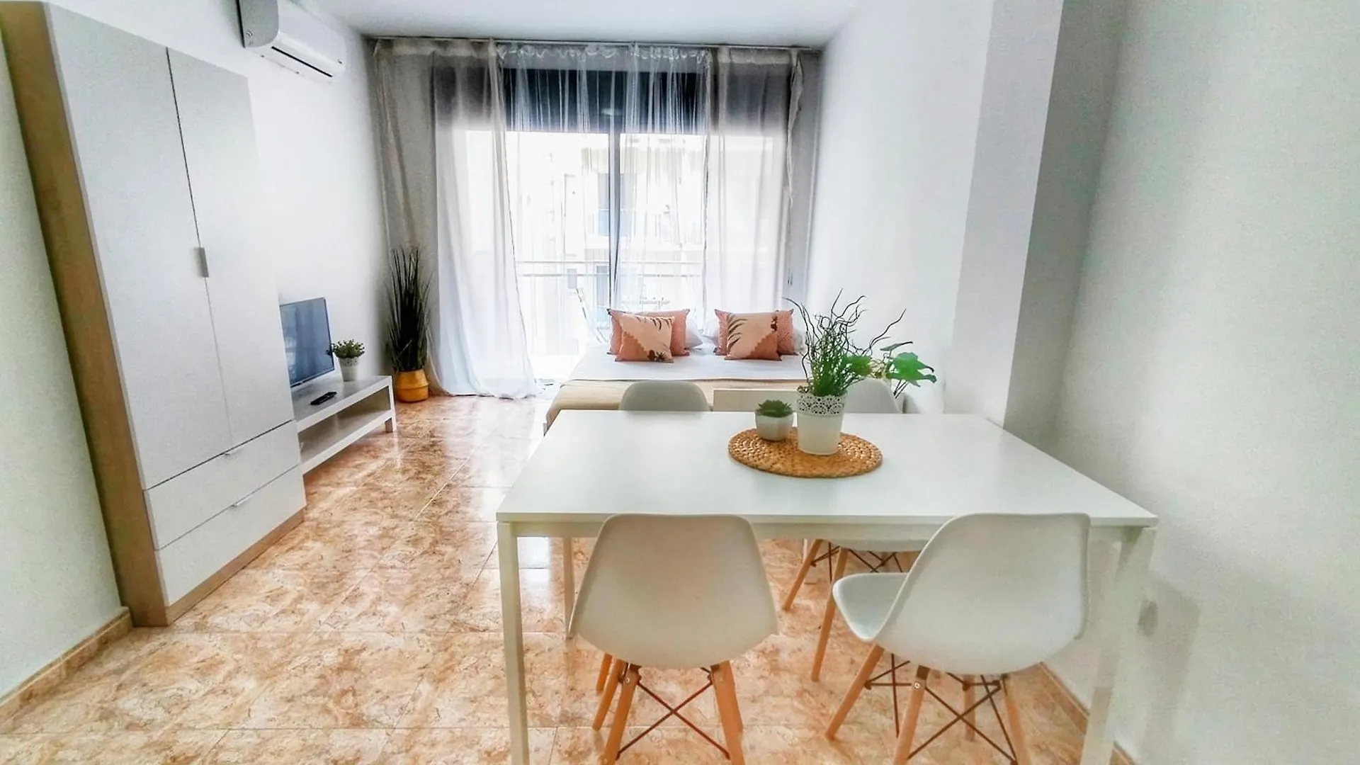 Cbn Apartments Lloret de Mar Aparthotel