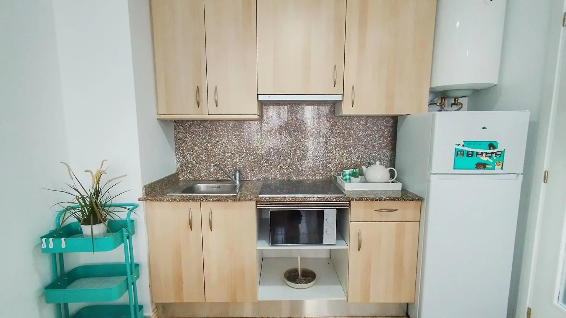 Cbn Apartments Lloret de Mar 0*,  Španělsko